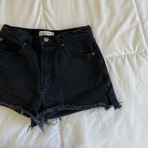 ABERCROMBIE & FITCH black high rise mom short curve love SIZE 27/4